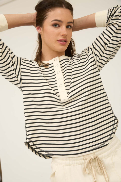 STRIPE HENLEY KNIT TOP